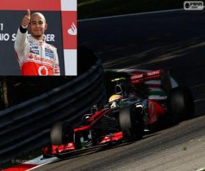 yapboz Lewis Hamilton İtalya 2012 Grand Prix zaferini kutluyor